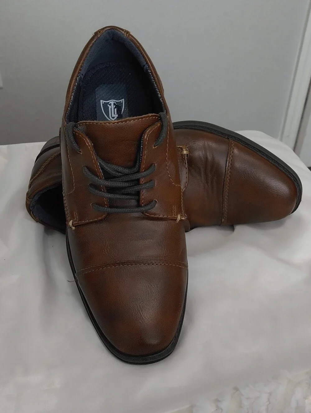 London Underground Boys' Brown Lace-Up Dress Shoes - Polished Formal Style